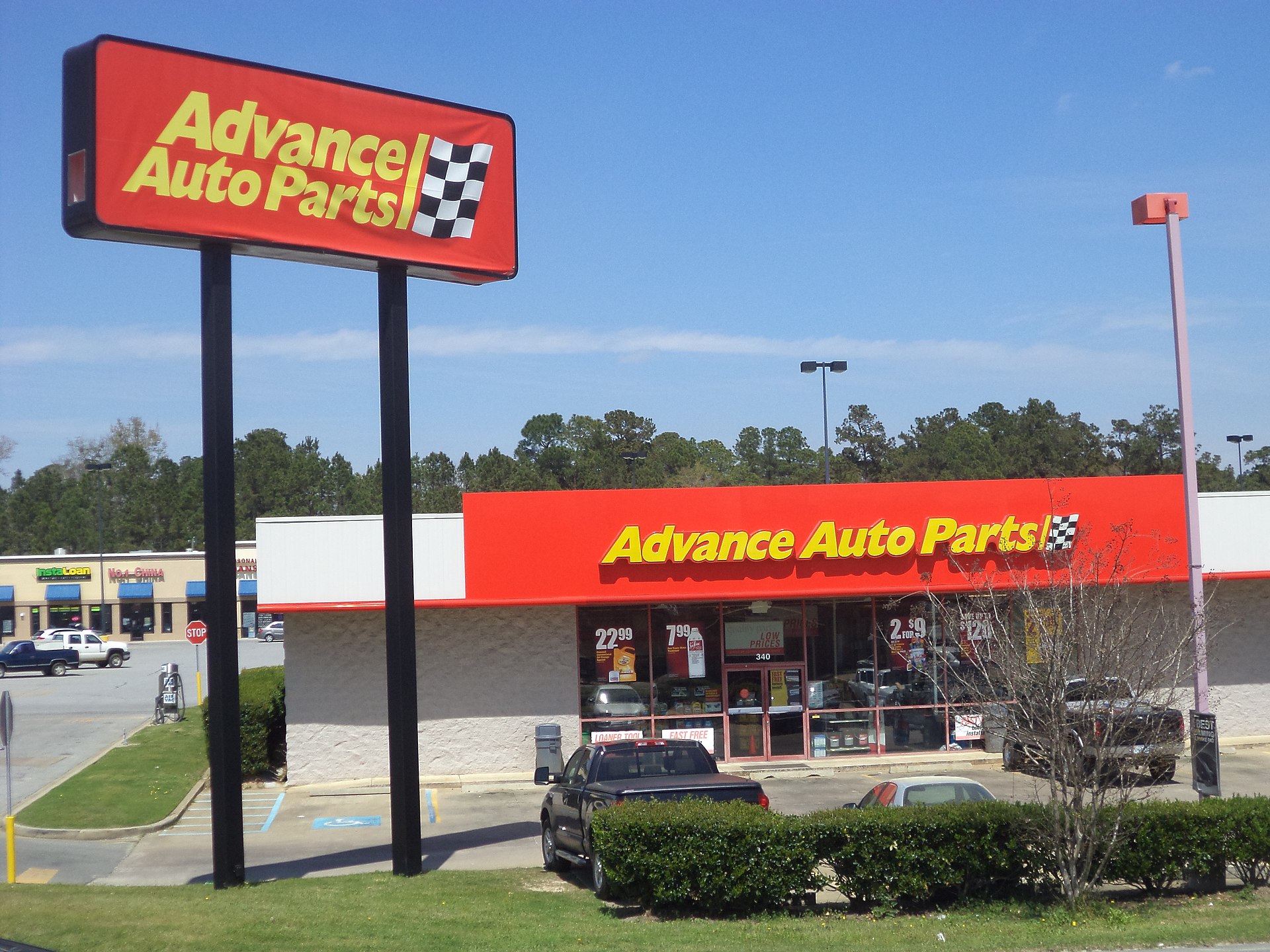 Does Advance Auto Parts take Apple Pay?